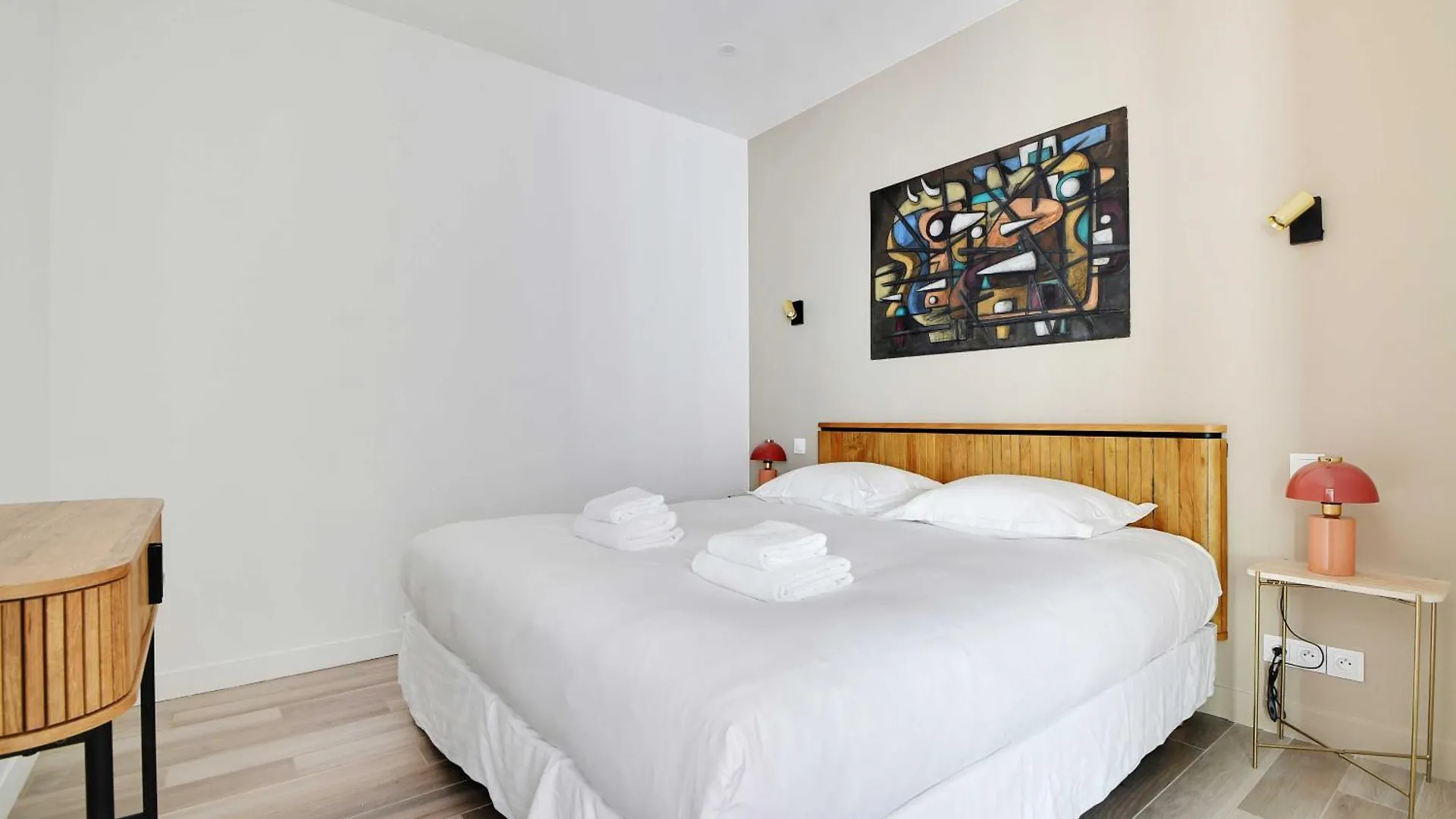 アパート Charming Apt With Patio - 2Bd4P - Monceau Park パリ